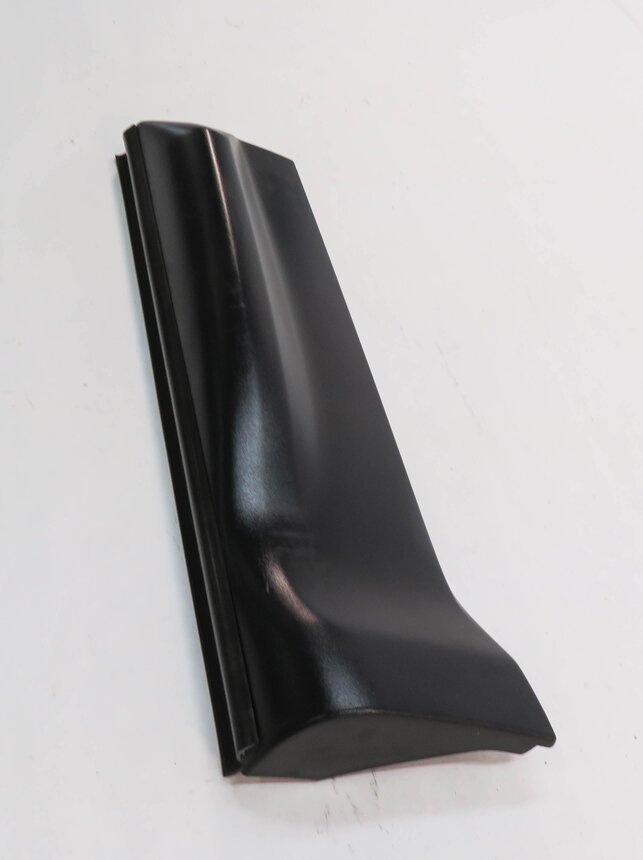 Thumbnail 4: 2012 RANGE ROVER SPORT (L320) LEFT DRIVER REAR DOOR LOWER MOULDING TRIM