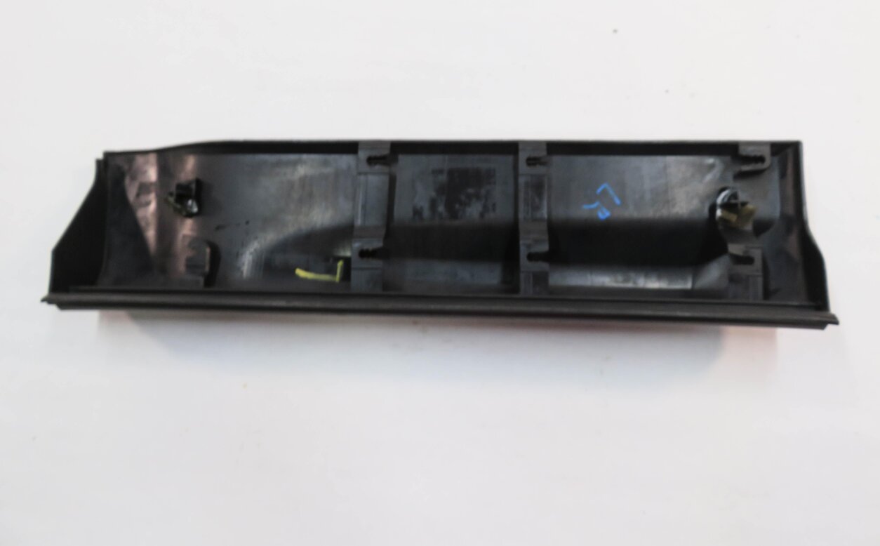 Thumbnail 6: 2012 RANGE ROVER SPORT (L320) LEFT DRIVER REAR DOOR LOWER MOULDING TRIM