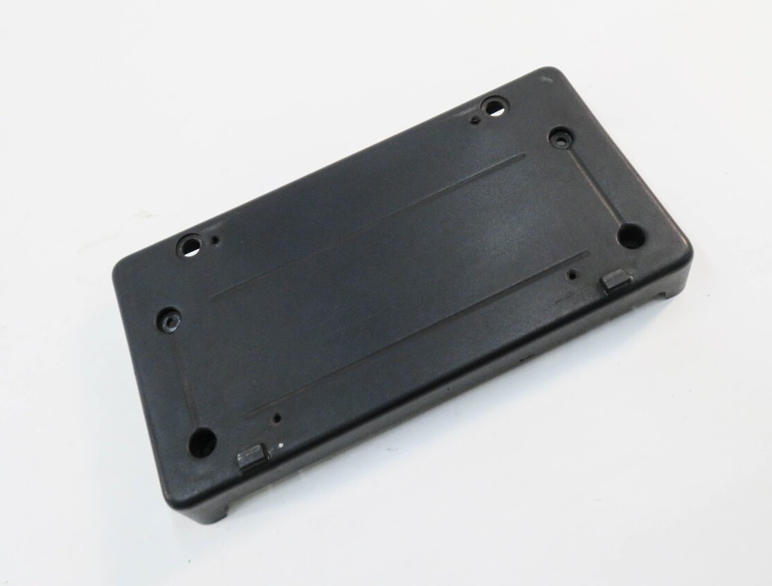 2006 RANGE ROVER SPORT (L320) FRONT LICENSE PLATE BASE MOUNT RETAINER BRACKET