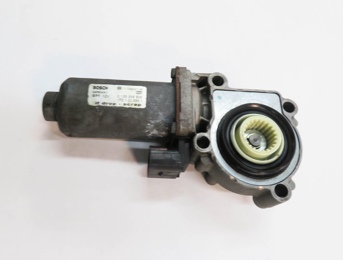 Thumbnail 3: 05-16 LR3 LR4 / RANGE ROVER SPORT (L320 L322) TRANSFER CASE ELECTRIC SHIFT MOTOR