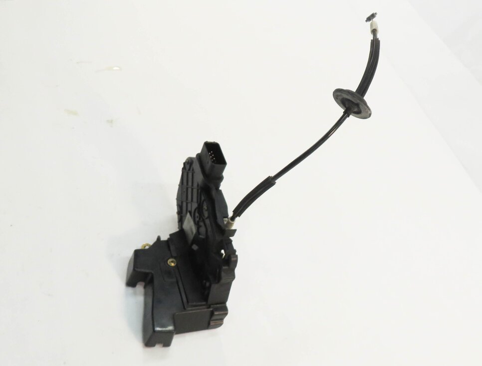 Thumbnail 3: 2005-2008 LAND ROVER LR3 / RANGE ROVER SPORT (L320) LEFT FRONT DRIVER DOOR LATCH