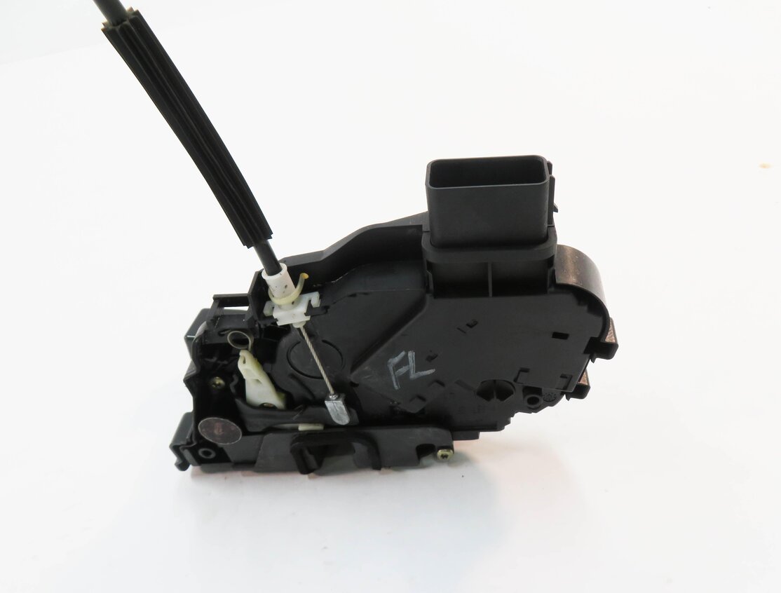 Thumbnail 5: 2005-2008 LAND ROVER LR3 / RANGE ROVER SPORT (L320) LEFT FRONT DRIVER DOOR LATCH