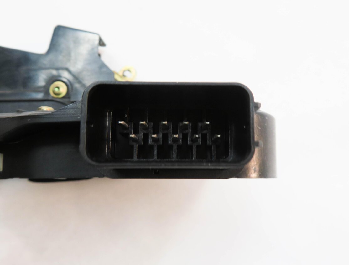 Thumbnail 8: 2005-2008 LAND ROVER LR3 / RANGE ROVER SPORT (L320) LEFT FRONT DRIVER DOOR LATCH
