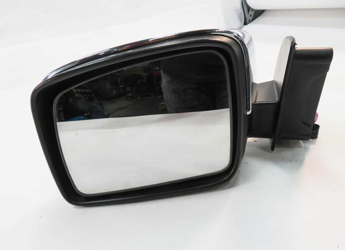 Thumbnail 2: 2006-2007 RANGE ROVER SPORT (L320) LEFT - HEATED MEMORY DOOR MIRROR (CHROME)
