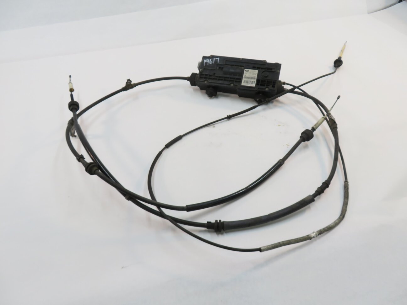 2006 RANGE ROVER SPORT (L320) EMERGENCY PARKING BRAKE ACTUATOR MOTOR w/ CABLES