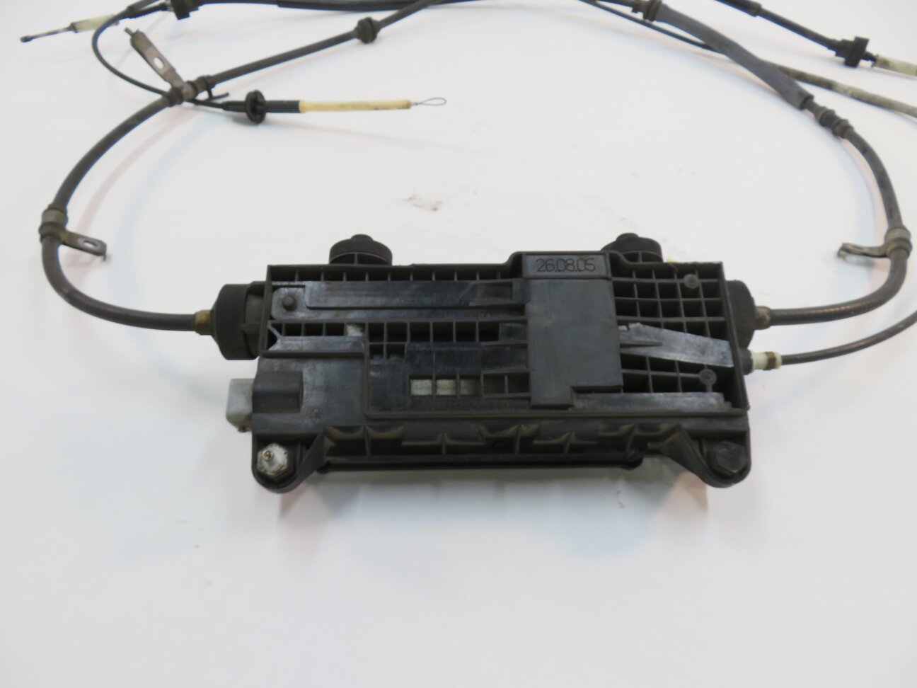 Thumbnail 5: 2006 RANGE ROVER SPORT (L320) EMERGENCY PARKING BRAKE ACTUATOR MOTOR w/ CABLES