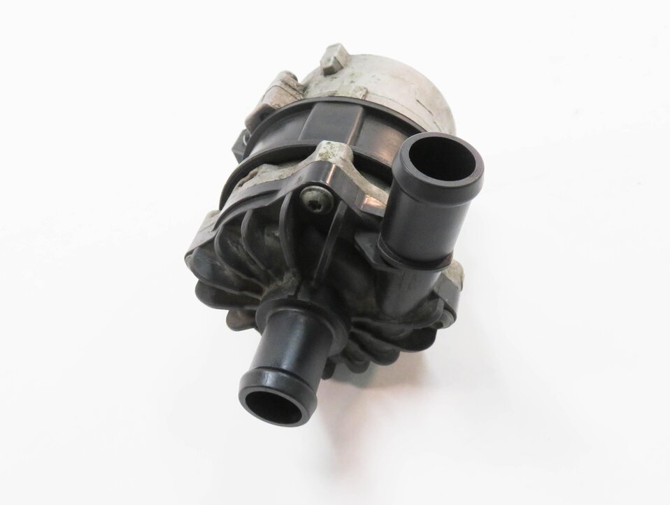 Thumbnail 2: 2013 AUDI S5 (B8 8T) 3.0L CGXC SUPERCHARGED ENGINE - AUX AUXILIARY WATER PUMP