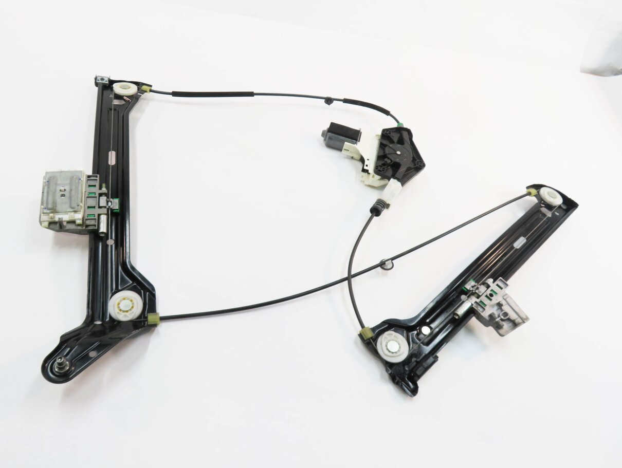 Thumbnail 5: 2013 AUDI S5 (B8 8T) COUPE - RIGHT FRONT PASSENGER DOOR WINDOW REGULATOR & MOTOR