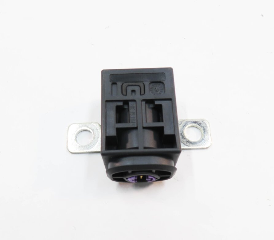 Thumbnail 2: 2013 AUDI S4 (B8 8K) BATTERY OVERLOAD FUSE TERMINAL