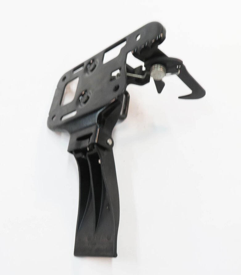 Thumbnail 6: 2013 AUDI S4 (B8 8K) FRONT HOOD SAFETY LATCH CATCH HOOK RELEASE LEVER