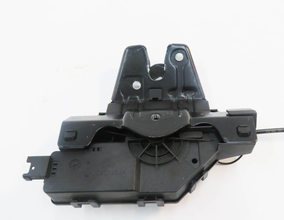 Thumbnail 5: 2012 BMW M3 ///M (E90) REAR TRUNK LOCK LATCH ACTUATOR