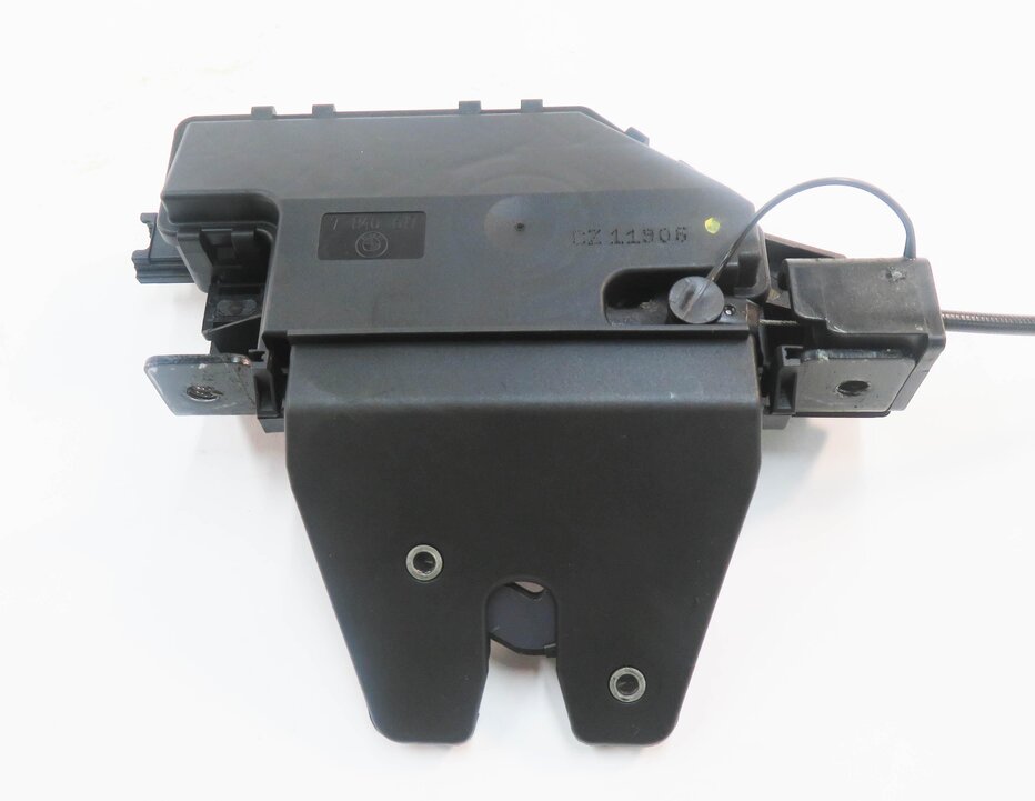 Thumbnail 7: 2012 BMW M3 ///M (E90) REAR TRUNK LOCK LATCH ACTUATOR