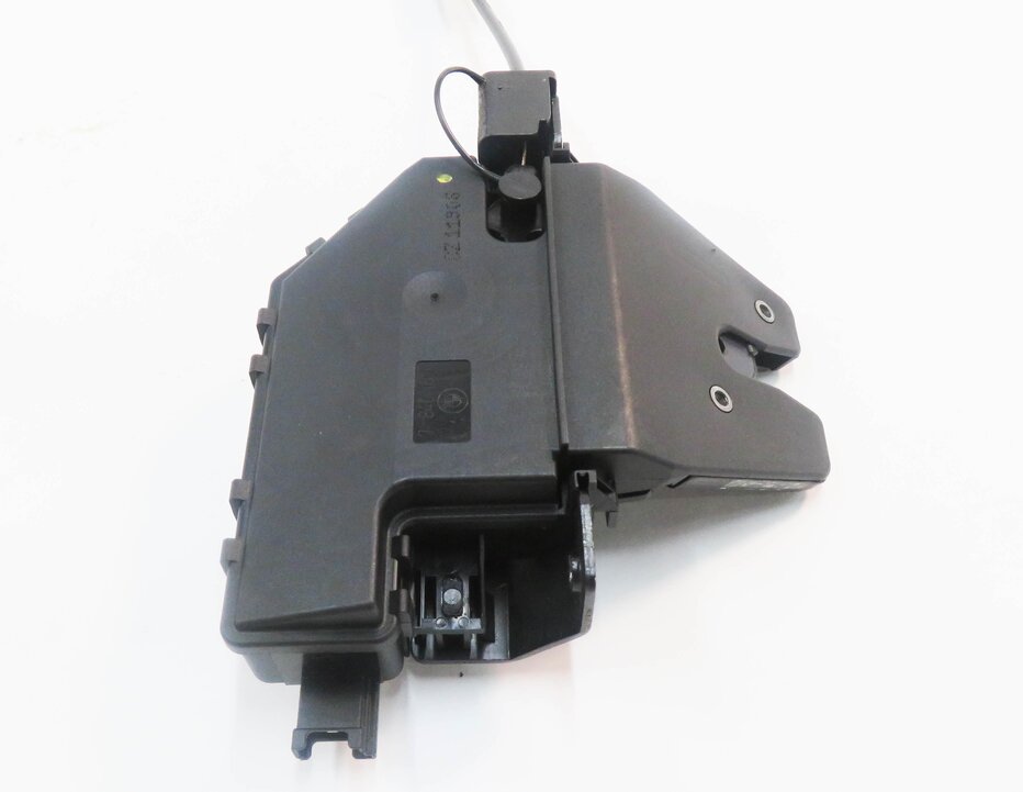 Thumbnail 8: 2012 BMW M3 ///M (E90) REAR TRUNK LOCK LATCH ACTUATOR