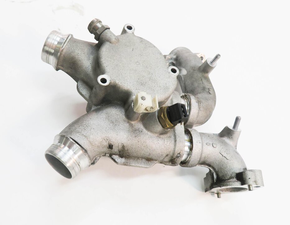 Thumbnail 4: 2012 BMW M3 ///M (E90) 4.0L S65 V8 ENGINE - THERMOSTAT HOUSING