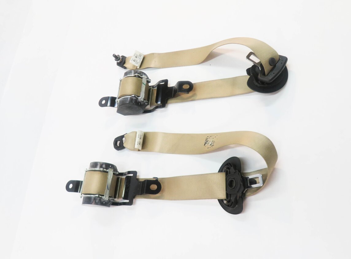 Thumbnail 3: 2009 BMW X5 (E70) REAR LEFT & RIGHT 2nd ROW SEAT SEATBELT RETRACTOR SET (BEIGE)