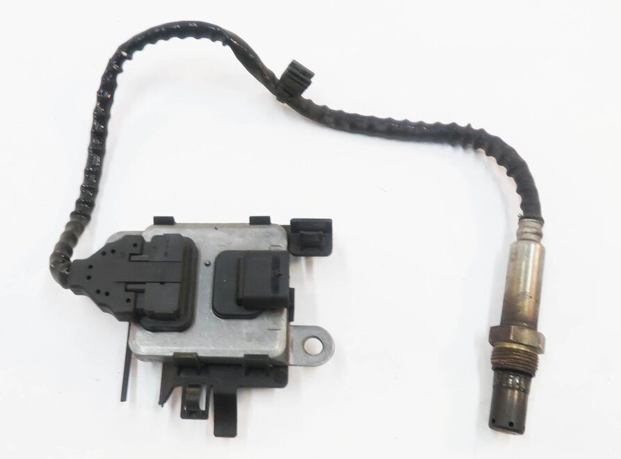 Thumbnail 2: 2009 BMW X5 (E70) DIESEL - LOWER NITROGEN OXIDE NOX SENSOR MODULE