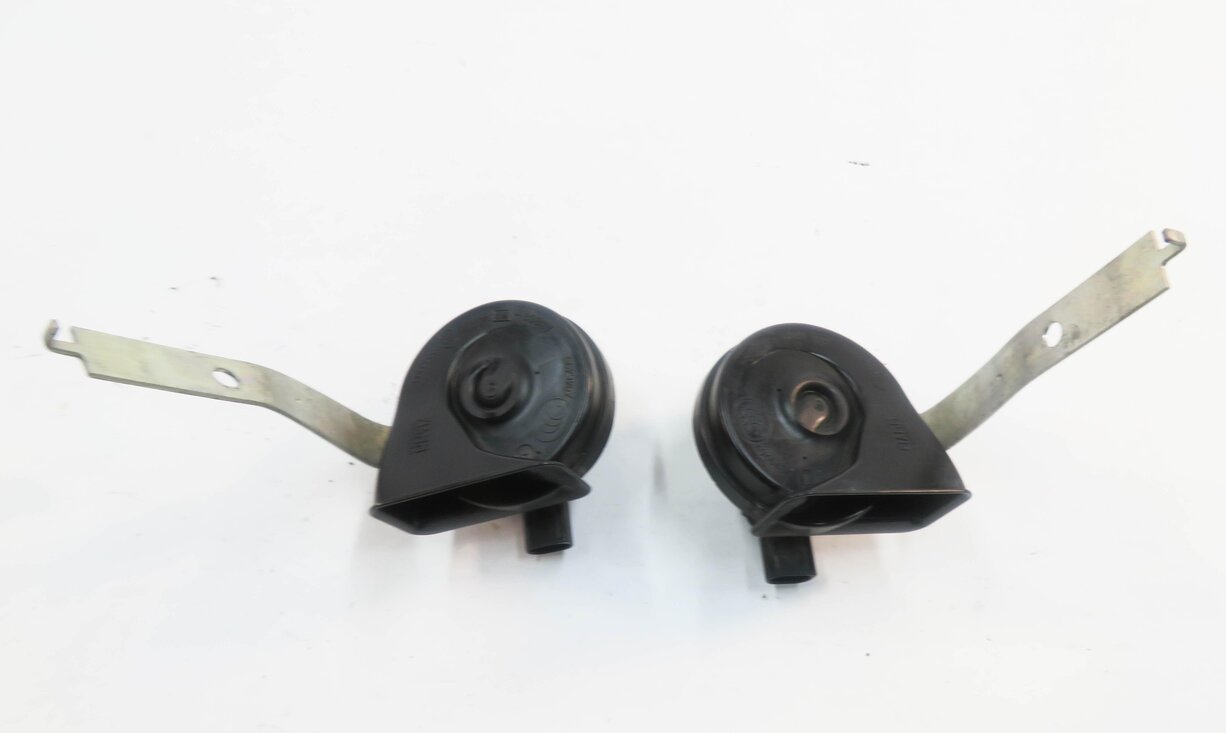 Thumbnail 2: 07-11 BMW X5 X6 (E70 E71) HIGH & LOW TONE NOTE SAFETY ALERT HORN SET