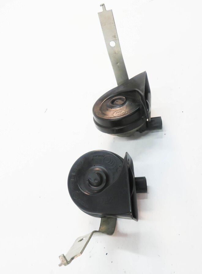 Thumbnail 3: 07-11 BMW X5 X6 (E70 E71) HIGH & LOW TONE NOTE SAFETY ALERT HORN SET