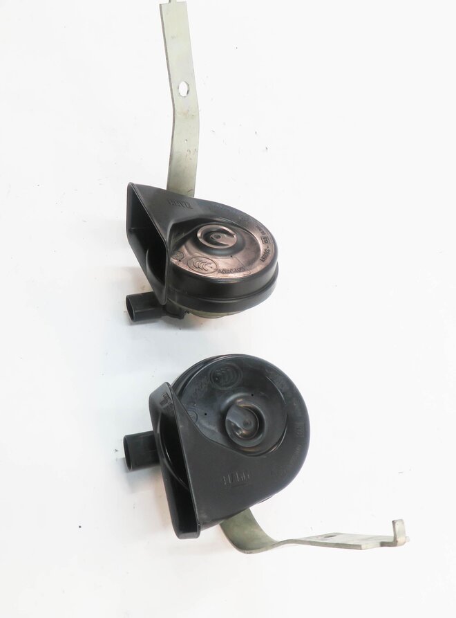 Thumbnail 4: 07-11 BMW X5 X6 (E70 E71) HIGH & LOW TONE NOTE SAFETY ALERT HORN SET