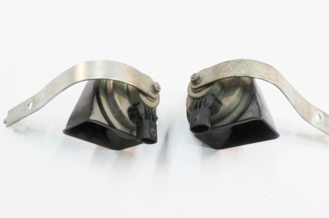 Thumbnail 5: 07-11 BMW X5 X6 (E70 E71) HIGH & LOW TONE NOTE SAFETY ALERT HORN SET