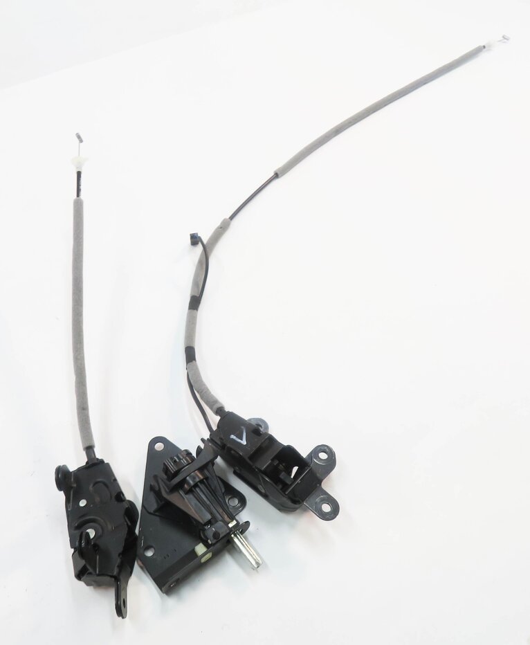Thumbnail 1: 2009 BMW X5 (E70) REAR TRUNK TAILGATE LOCK LATCH SET