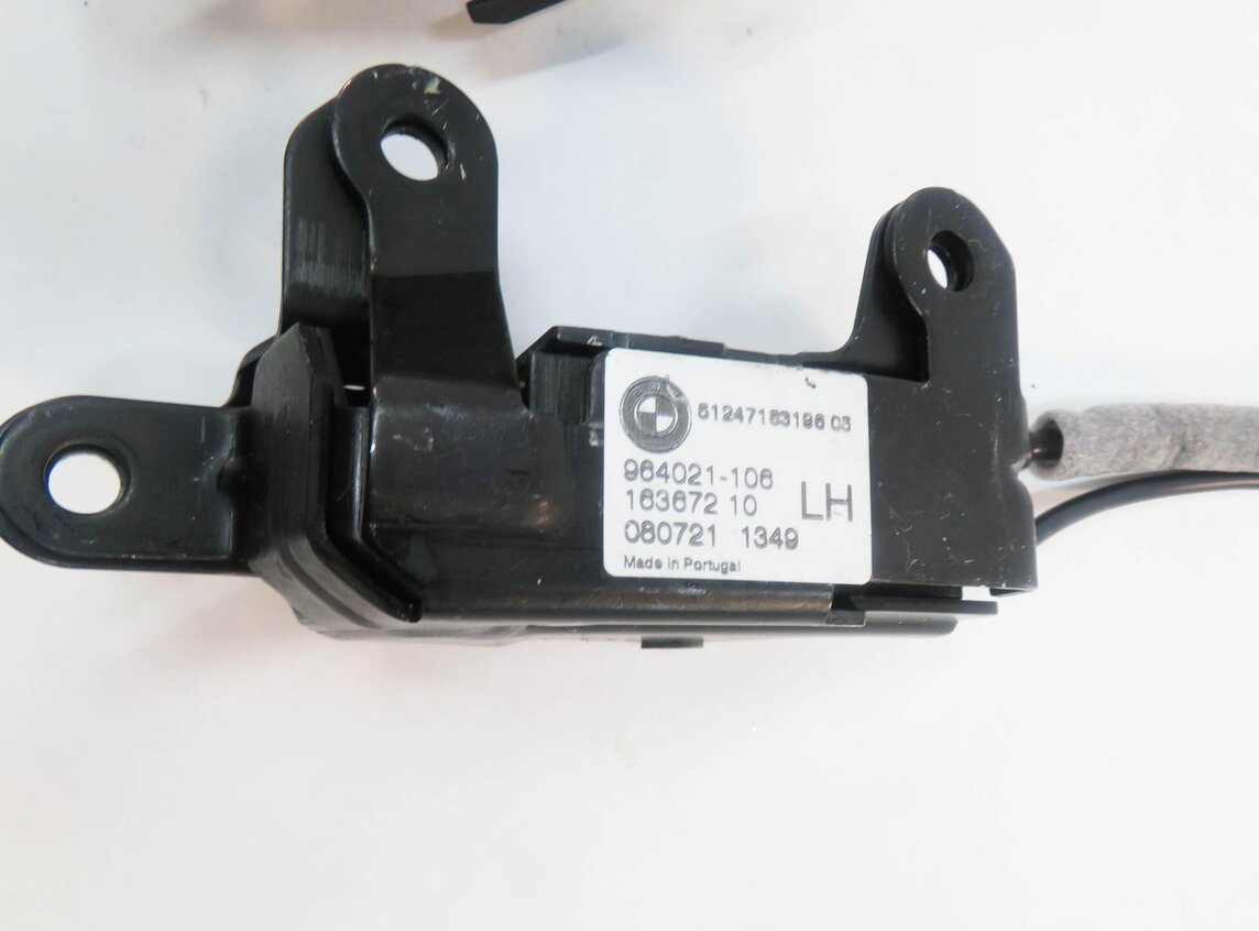 Thumbnail 5: 2009 BMW X5 (E70) REAR TRUNK TAILGATE LOCK LATCH SET