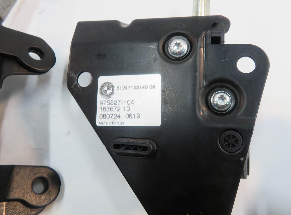 Thumbnail 6: 2009 BMW X5 (E70) REAR TRUNK TAILGATE LOCK LATCH SET