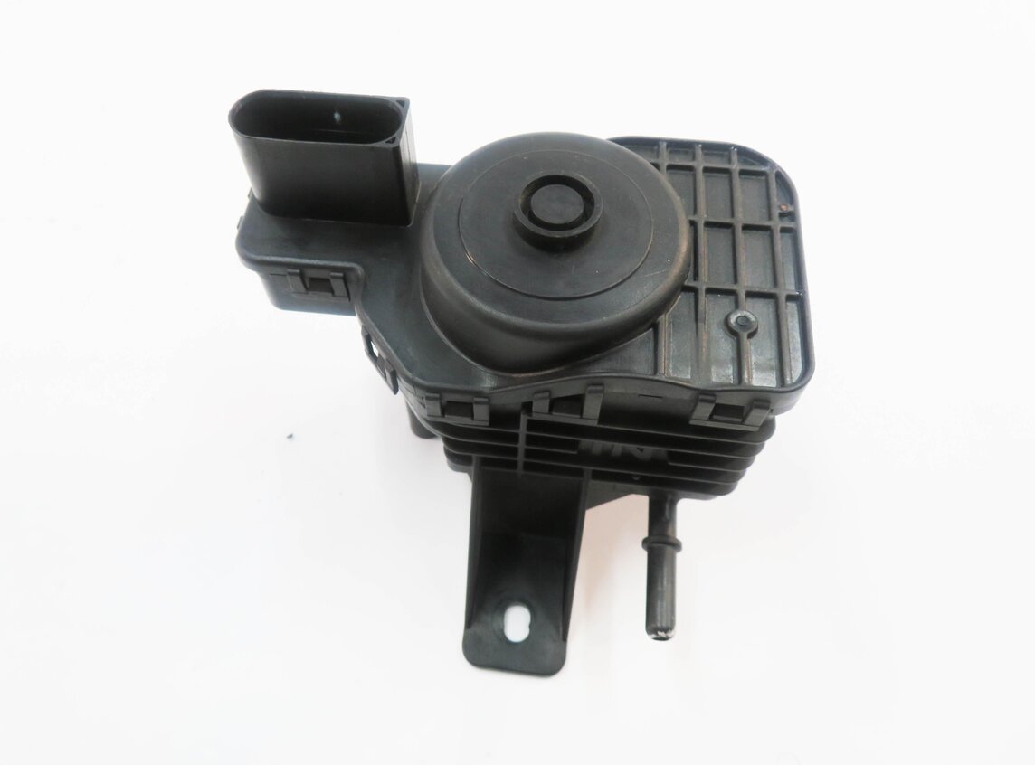 Thumbnail 5: 2009-2011 BMW X5 335D (E70 E90) 3.0L M57Y DIESEL EMISSION FLUID TRANSFER PUMP