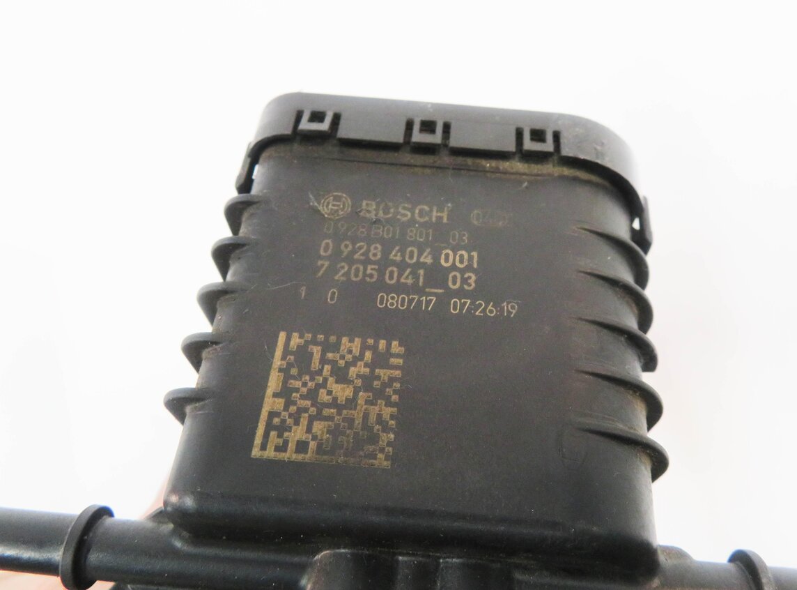 Thumbnail 7: 2009-2011 BMW X5 335D (E70 E90) 3.0L M57Y DIESEL EMISSION FLUID TRANSFER PUMP