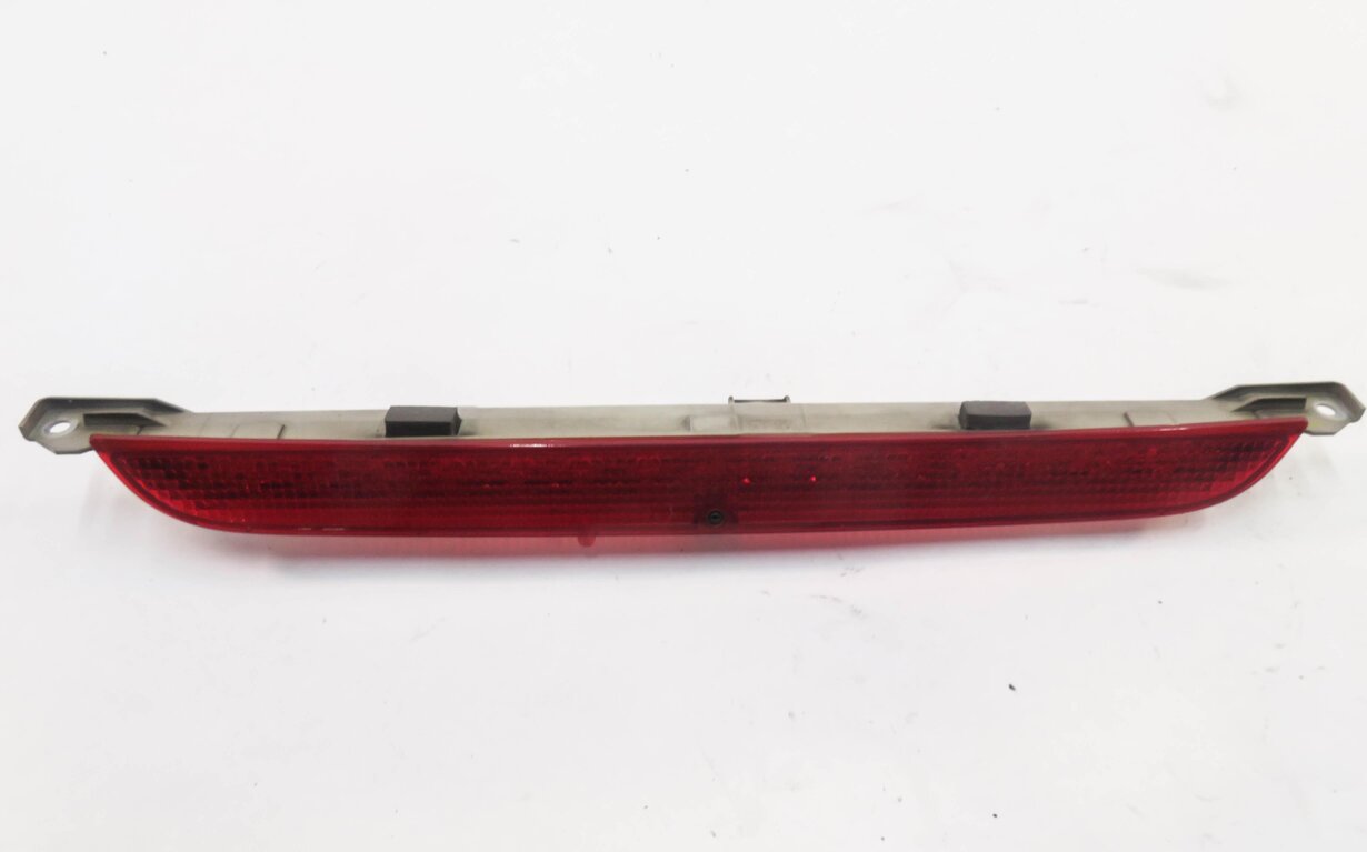 Thumbnail 2: 2009 BMW X5 (E70) REAR 3rd THIRD BRAKE LIGHT LAMP