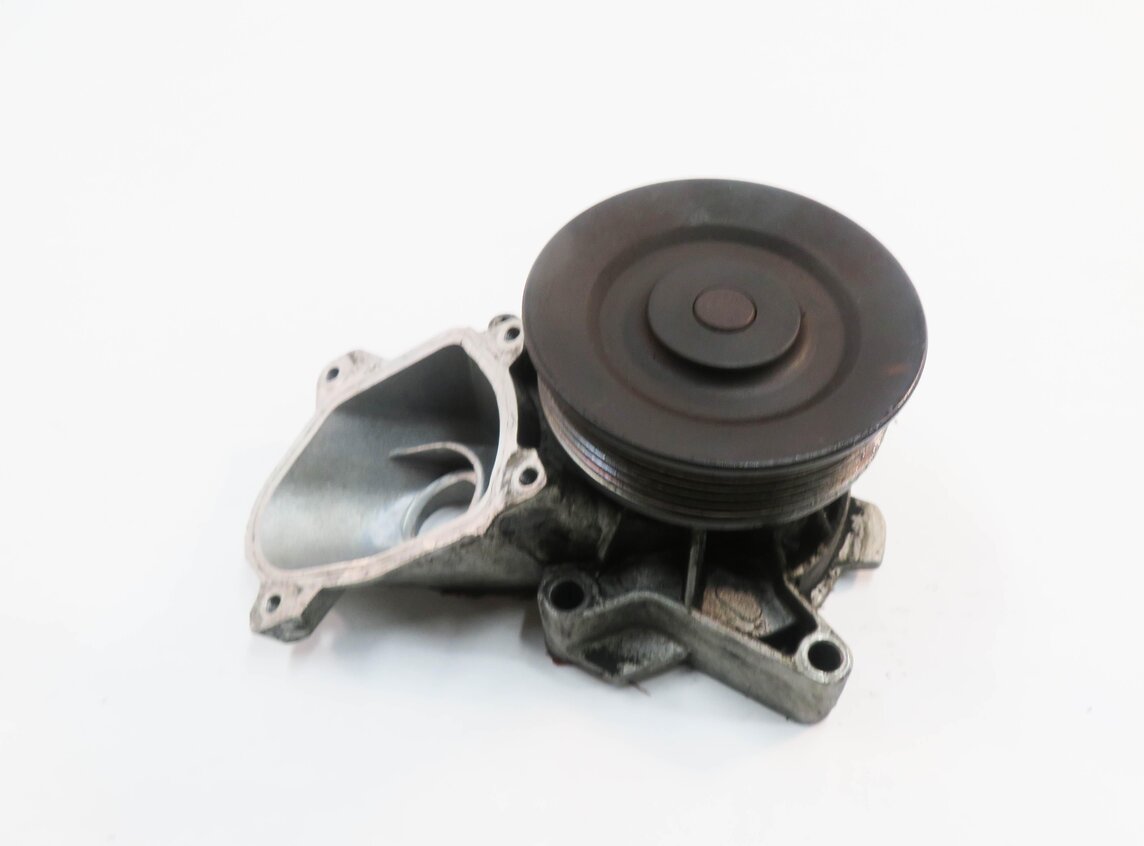 Thumbnail 5: 2009-2013 BMW 335D X5 (E90 E70) 3.0L M57Y DIESEL ENGINE - MECHANICAL WATER PUMP
