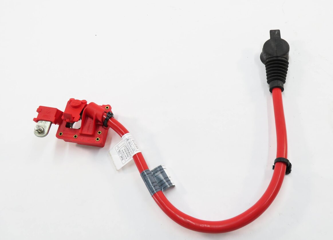 Thumbnail 5: 2011 BMW 535i (F10) POSITIVE BATTERY CABLE SRS