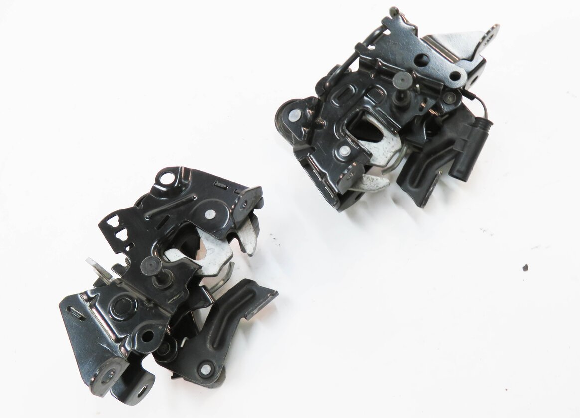 2011 BMW 535i (F10) FRONT LEFT & RIGHT LOWER HOOD LOCK LATCH SET-2