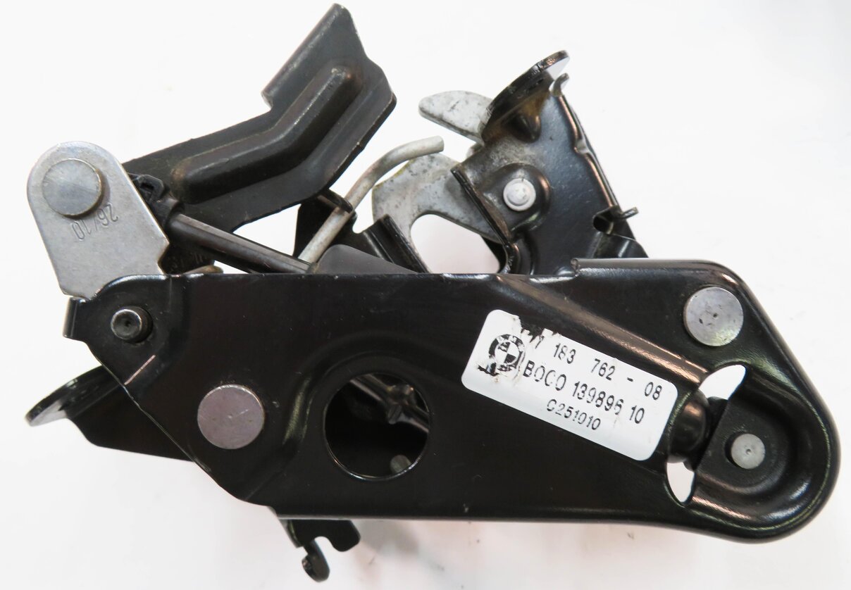 Thumbnail 7: 2011 BMW 535i (F10) FRONT LEFT & RIGHT LOWER HOOD LOCK LATCH SET-2