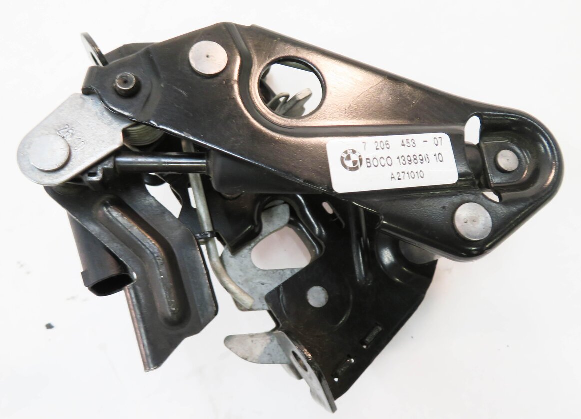 Thumbnail 8: 2011 BMW 535i (F10) FRONT LEFT & RIGHT LOWER HOOD LOCK LATCH SET-2