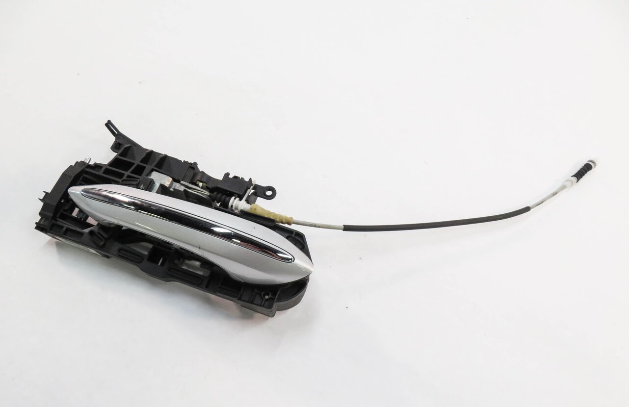 2011-2016 BMW 528i 535i 550i M5 (F10) RIGHT FRONT DOOR HANDLE w/ LIGHT (SILVER)