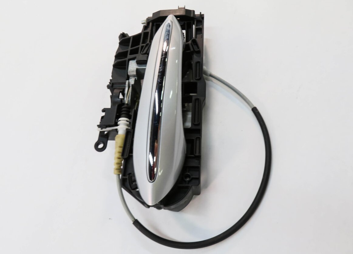 Thumbnail 4: 2011-2016 BMW 528i 535i 550i M5 (F10) LEFT REAR DOOR HANDLE w/ LIGHT (SILVER)