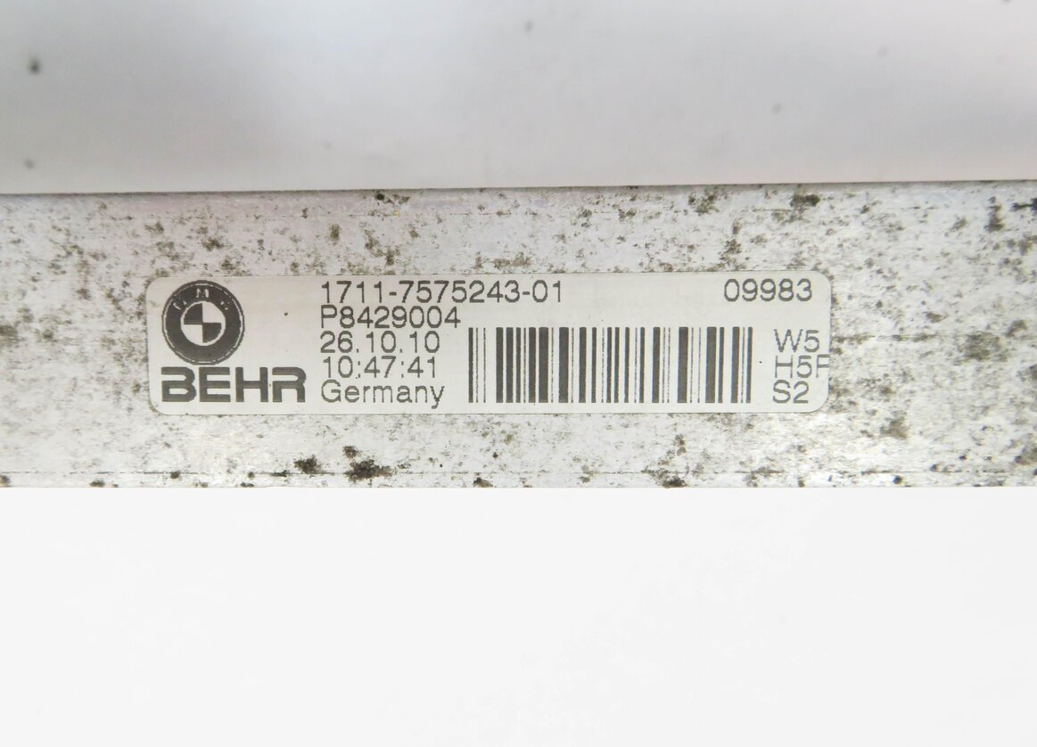 Thumbnail 7: 11-19 BMW 535i 535iGT 640i 740i (F02 F06 F07 F10) 3.0L TRANSMISSION OIL COOLER