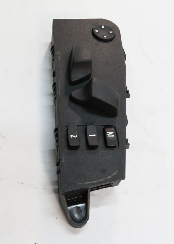 Thumbnail 4: 2006 BMW 530i (E60) LEFT FRONT DRIVER MEMORY SEAT ADJUSTMENT SWITCH