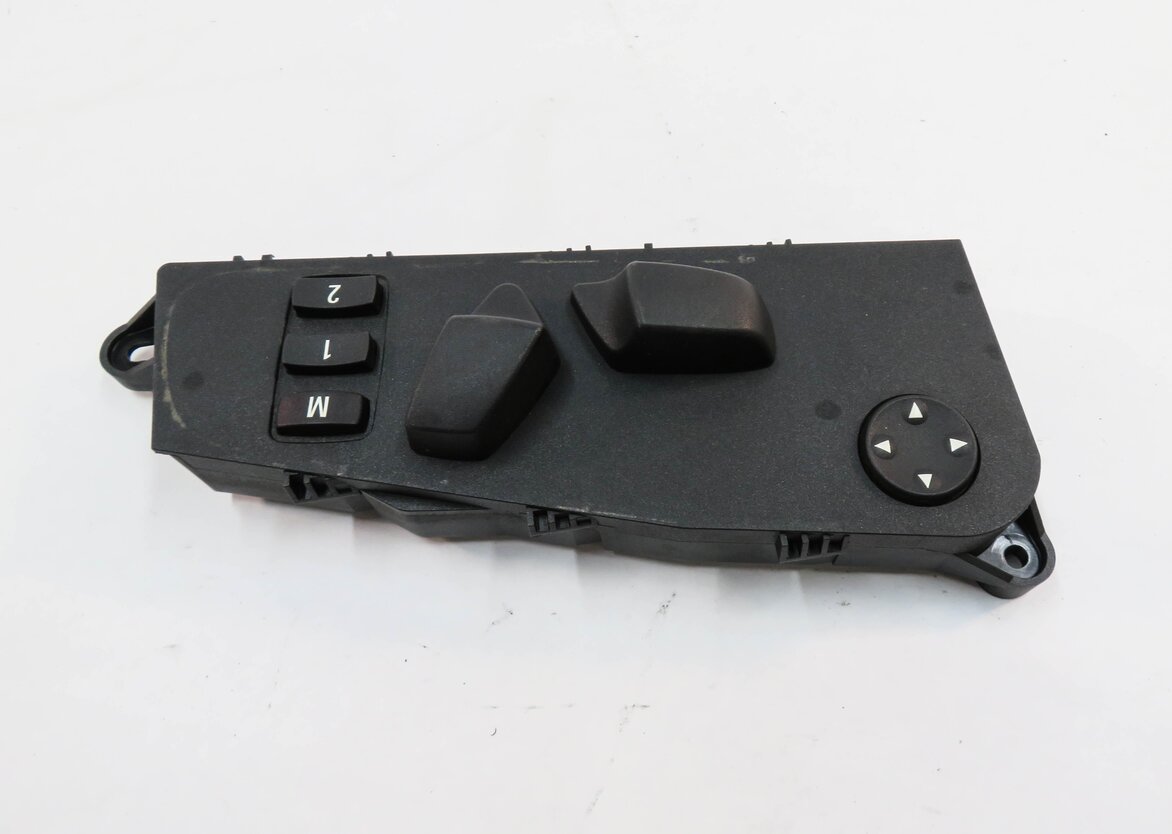 Thumbnail 5: 2006 BMW 530i (E60) LEFT FRONT DRIVER MEMORY SEAT ADJUSTMENT SWITCH