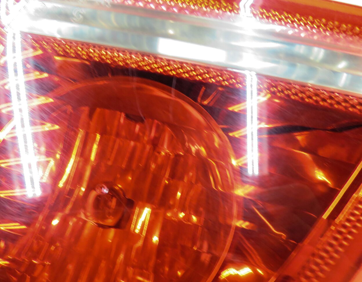 Thumbnail 6: 2006-2007 BMW 530i (E61) WAGON - RIGHT REAR TRUNK HATCH TAILLIGHT LIGHT LAMP