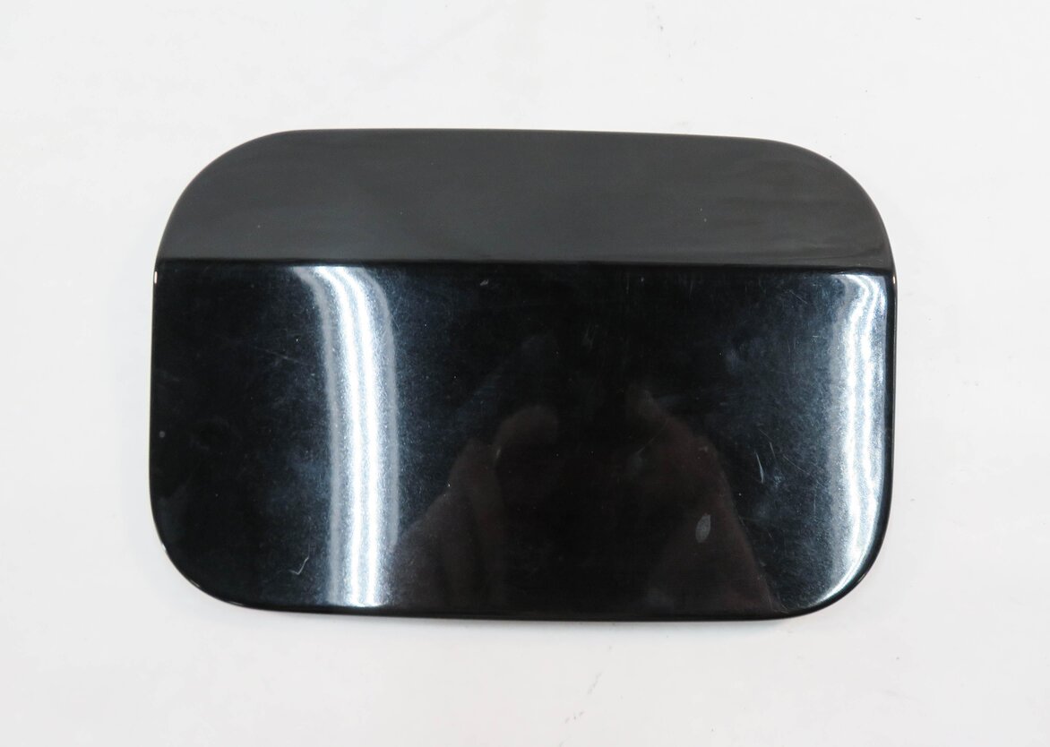 Thumbnail 2: 2004-2010 BMW 525i 528i 530i 535i 545i 550i M5 (E60) FUEL TANK DOOR LID (BLACK)