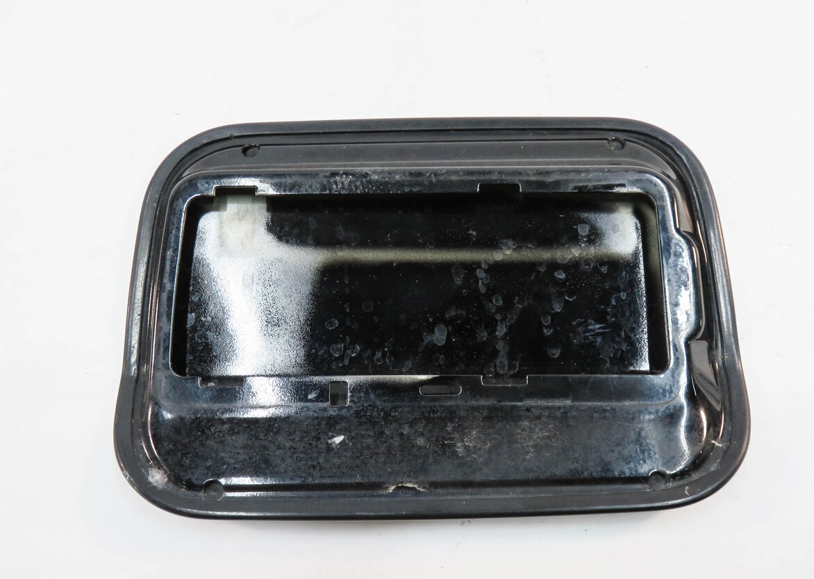 Thumbnail 5: 2004-2010 BMW 525i 528i 530i 535i 545i 550i M5 (E60) FUEL TANK DOOR LID (BLACK)