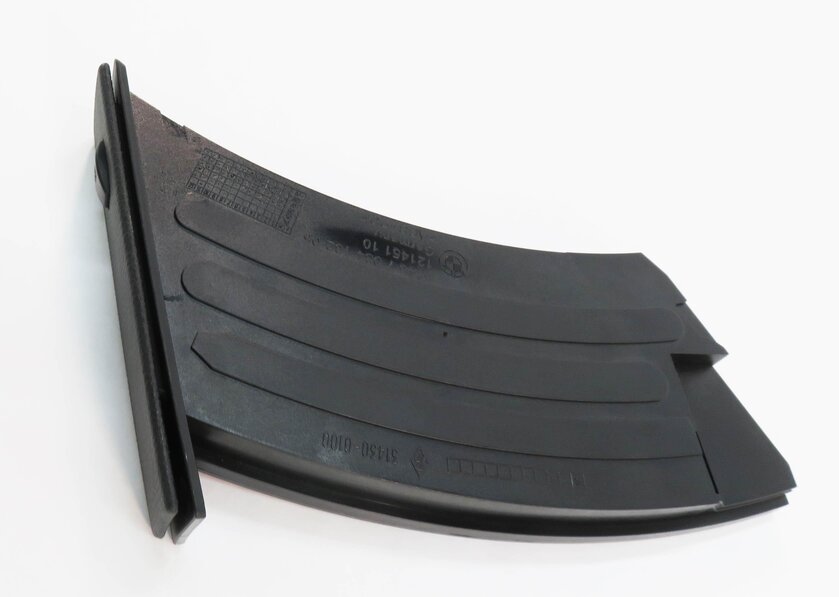 Thumbnail 4: 2006 BMW 530i (E60) LEFT FRONT DRIVER DASH CUP HOLDER