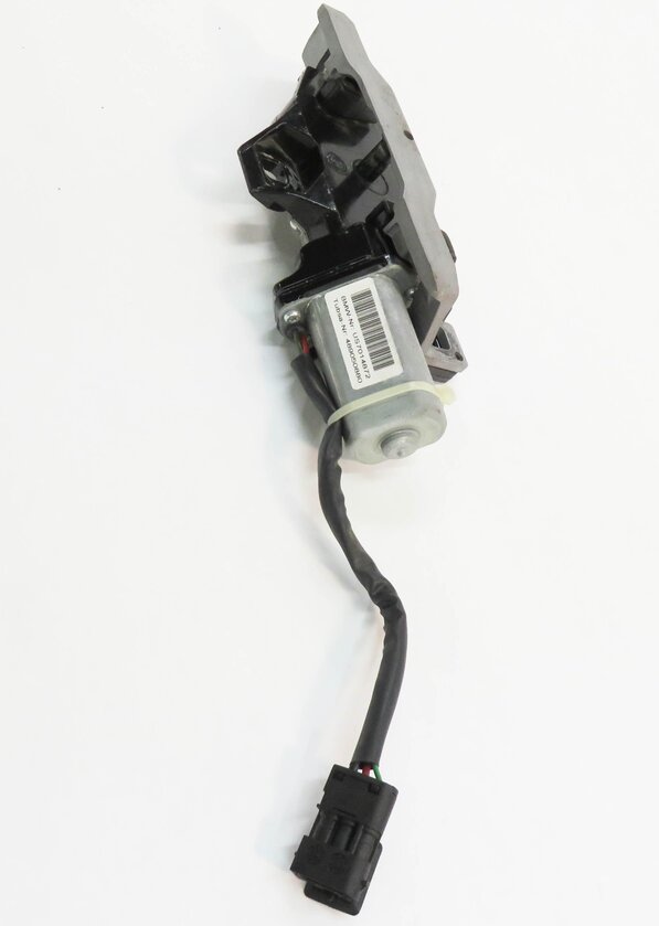 Thumbnail 4: 2006 BMW 530i (E61) WAGON - REAR TRUNK LOCK LATCH ACTUATOR MOTOR STRIKER PLATE