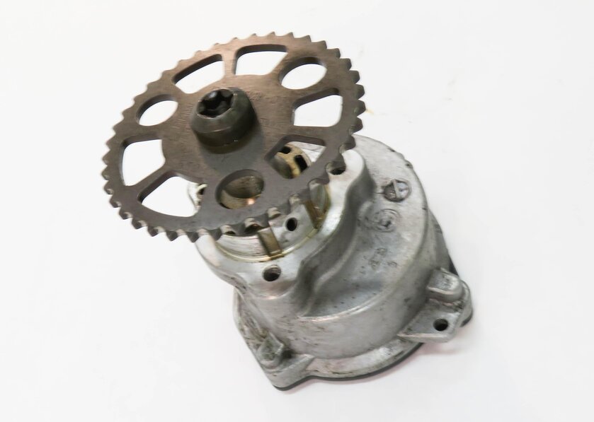 Thumbnail 4: 2006-2008 BMW Z4 325i 330i 525i 530i (E85 E60 E90) 3.0L ENGINE BRAKE VACUUM PUMP