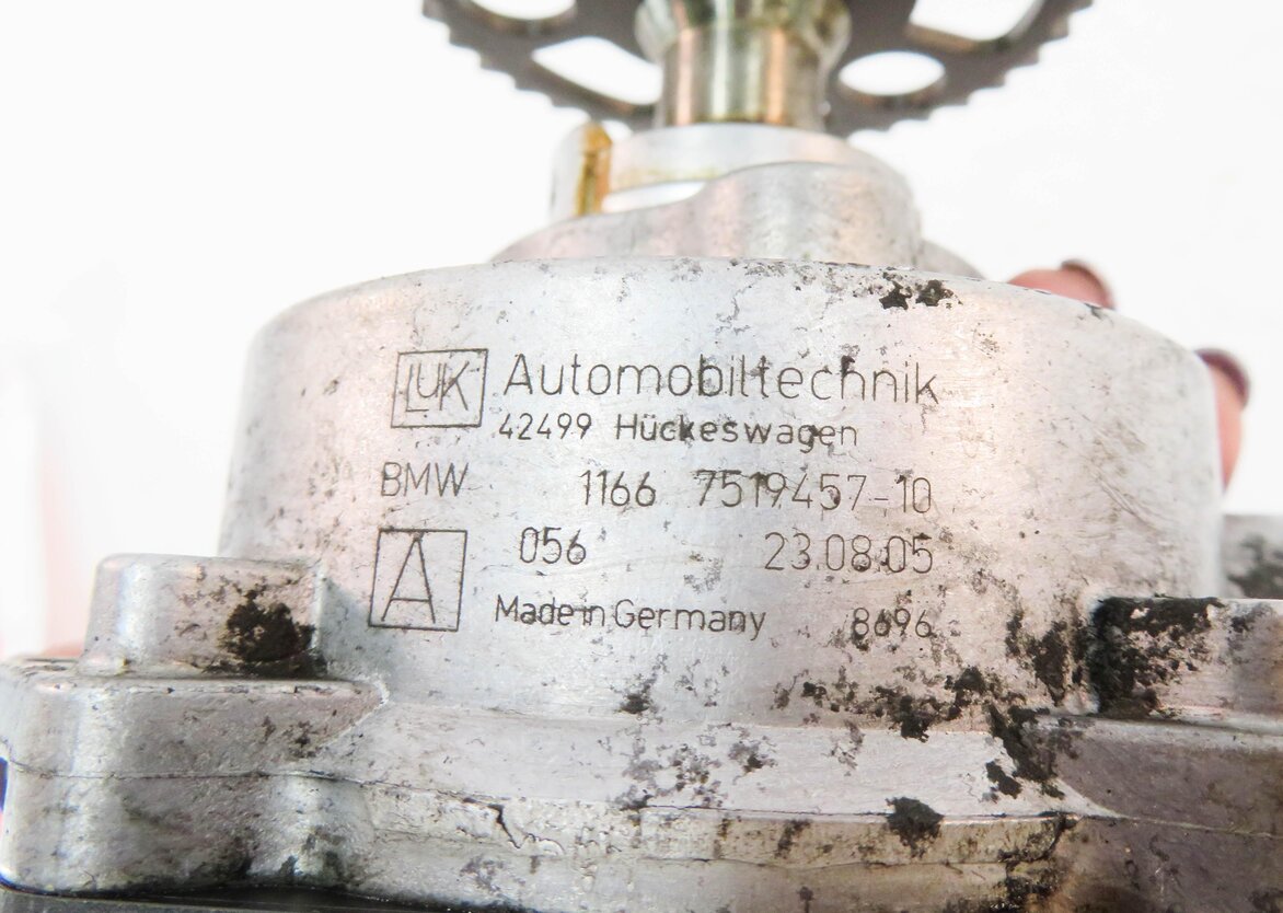 Thumbnail 7: 2006-2008 BMW Z4 325i 330i 525i 530i (E85 E60 E90) 3.0L ENGINE BRAKE VACUUM PUMP