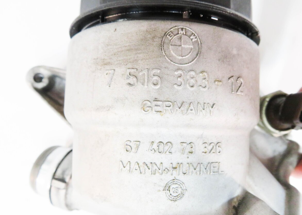 Thumbnail 7: 2006 BMW 530i (E60) 3.0L N52 ENGINE - OIL FILTER HOUSING