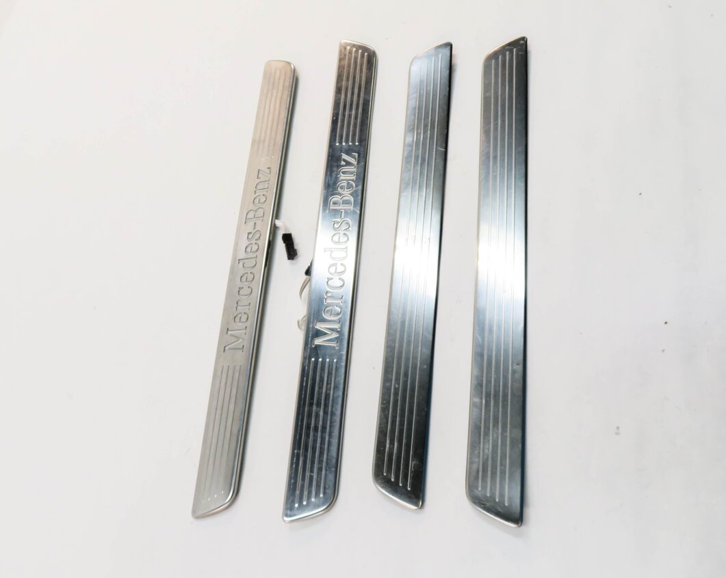 Thumbnail 3: 2013 MERCEDES GL450 (X166) FRONT & REAR LIGHT UP DOOR SILL TRIM SET-4