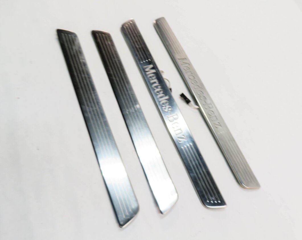 Thumbnail 4: 2013 MERCEDES GL450 (X166) FRONT & REAR LIGHT UP DOOR SILL TRIM SET-4